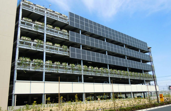 太陽光パネルと緑化・植栽(イオンモール東久留米)