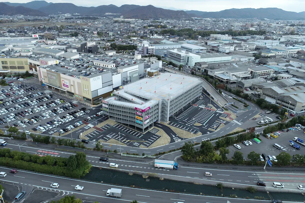 イオンモール各務原インター自走式駐車場